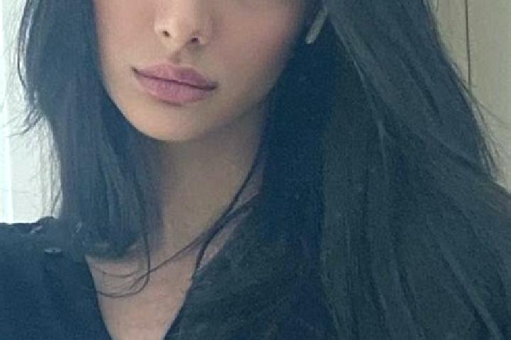 Emma, 38, a black dark-eyed middle eastern companion based in Tandoc. Offering Roleplay, A-Level. Available for incall and outcall, day and evening dates.