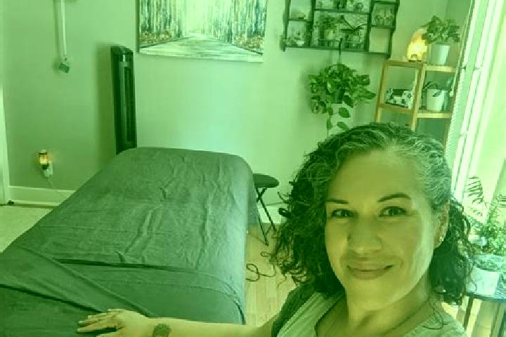 Emma, 38, a brunette grey-eyed ebony companion based in Verkhnie Synevydne. Offering Fetish, Massage, 69, A-Level, Tantra. Available for incall and outcall, ...