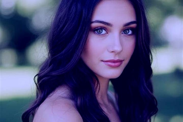 Emma, 38, a brunette hazel-eyed mediterranean companion based in Dobrovo. Offering Deep French Kissing, Dinner Date, Travel Companion. Available for incall a...
