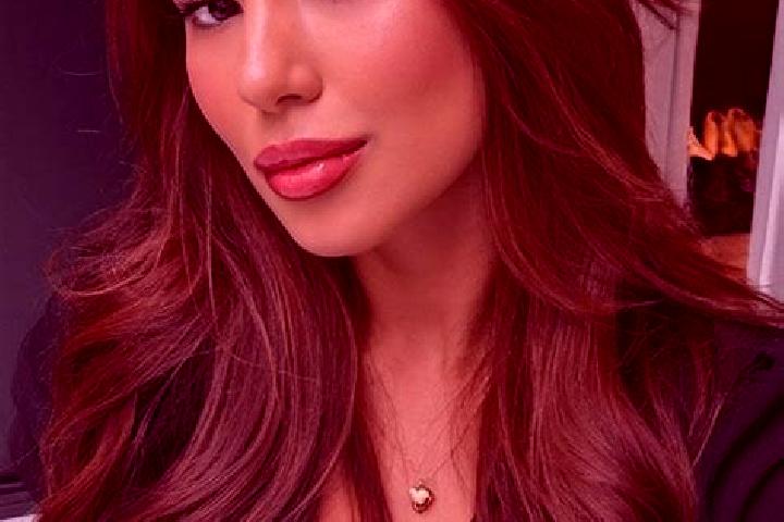 Emma, 38, a chestnut dark-eyed latina companion based in Alberton. Offering Domination, Roleplay, A-Level, Dinner Date, Deep French Kissing. Available for in...