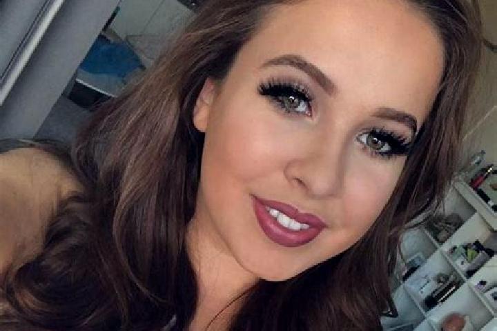 Emma, 38, a chestnut dark-eyed slavic companion based in Mision de Arnedo. Offering 69, Massage, Duos. Available for incall and outcall, day and evening dates.