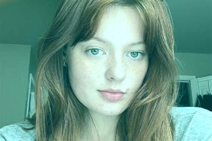 Emma, 38, a red grey-eyed middle eastern companion based in Olleo. Offering GFE, A-Level, Overnight. Available for incall and outcall, overnight bookings ava...