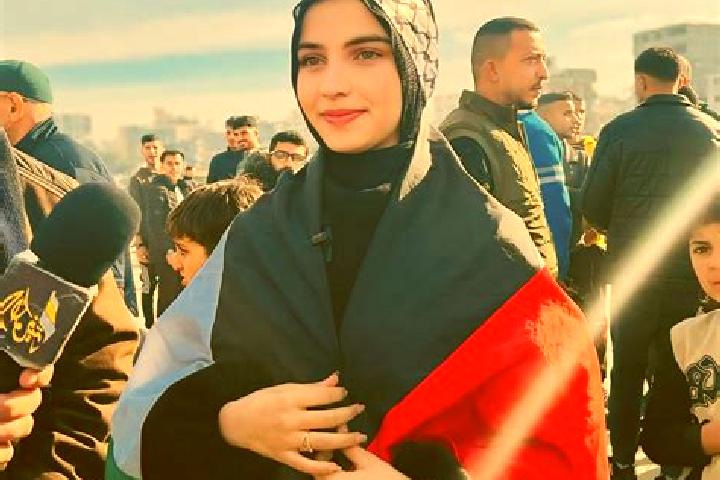 Emma, 38 — Escort in Hajji Beyk, Iran