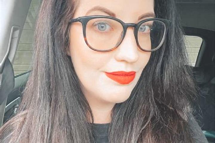 Emma, 38 — Escort in Hoyt, United States