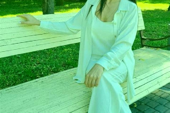 Emma, 38 — Escort in Kyivskyi, Ukraine