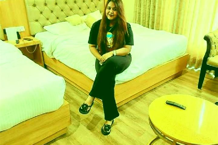 Emma, 38 — Escort in Malakanagiri, India