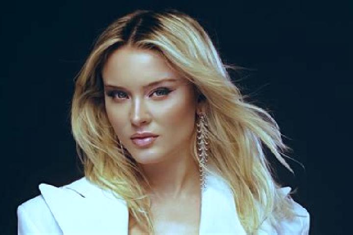 Emma, 38 — Escort in Nea Triglia, Greece