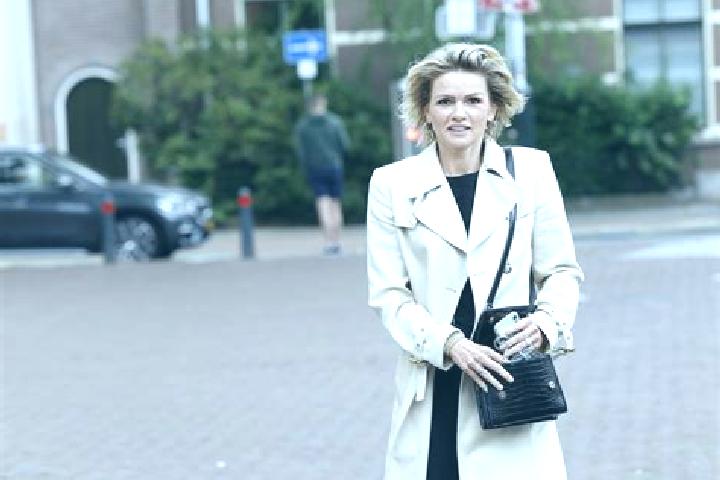 Emma, 38 — Escort in Oentsjerk, Netherlands