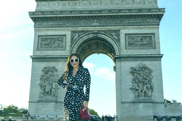 Emma, 38 — Escort in Stanislav, Ukraine