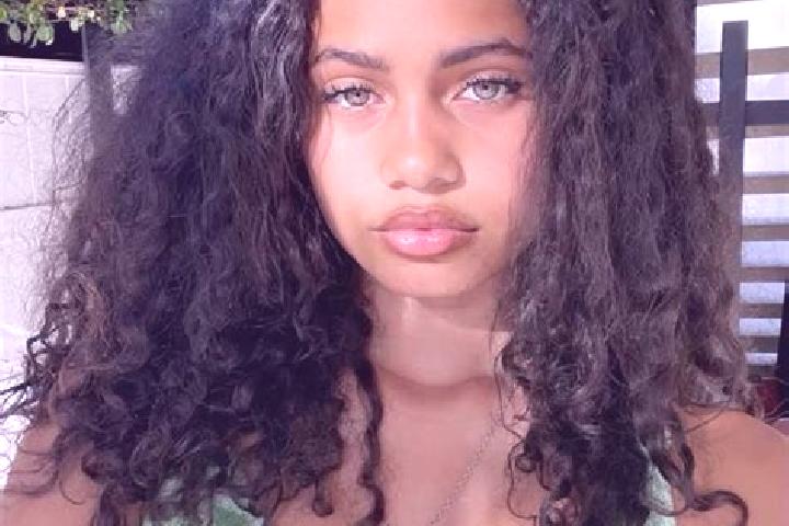 Emma, 39, a chestnut green-eyed mixed companion based in Highland Holiday. Offering BDSM, Couples, Erotic Massage. Available for incall and outcall, day and ...