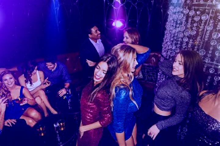 Emma, 39, a dark blonde dark-eyed middle eastern companion based in Beaumont-les-Autels. Offering Striptease, Erotic Massage, Domination. Available for incal...