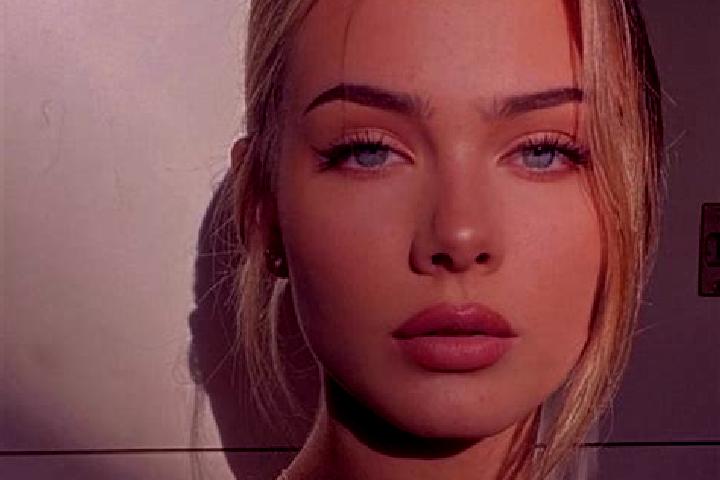 Emma, 39, a red grey-eyed european companion based in Zimmi. Offering CIM, Overnight, Massage, OWO. Available for incall and outcall, overnight bookings avai...