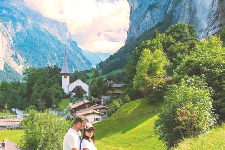 Emma, 39 — Escort in Altendorf, Switzerland