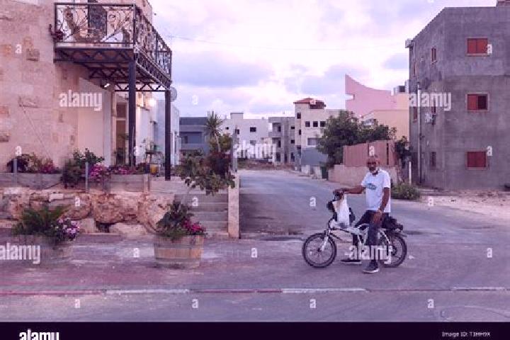 Emma, 39 — Escort in Jisr ez Zarqa, Israel
