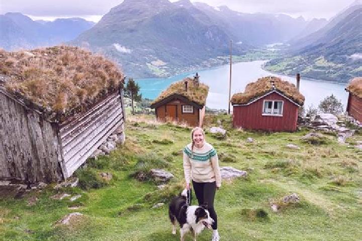 Emma, 39 — Escort in Loken, Norway