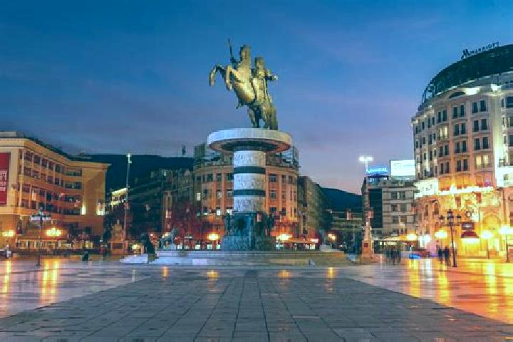 Emma, 39 — Escort in Miladinovci, North Macedonia
