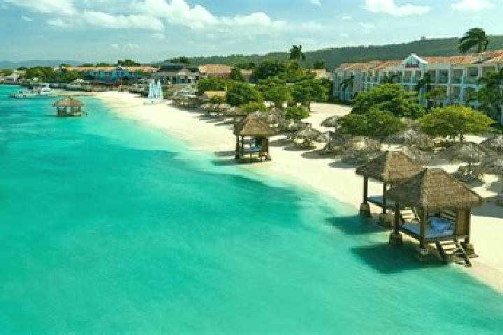 Emma, 39 — Escort in Montego Bay, Jamaica