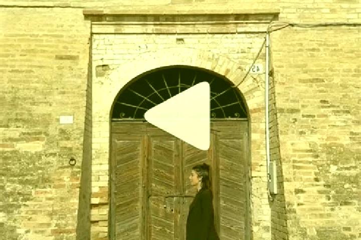 Emma, 39 — Escort in Monteleone di Fermo, Italy