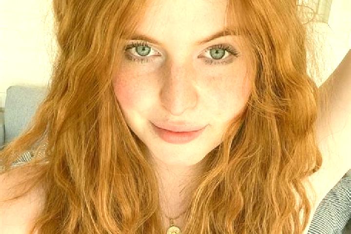 Emma, 39 — Escort in Redhead, Australia
