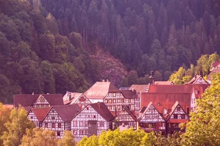 Emma, 39 — Escort in Schmeheim, Germany