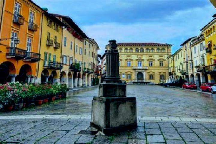 Emma, 39 — Escort in Vigliano Biellese, Italy