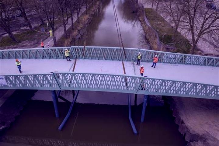 escort Aalsmeerderbrug
