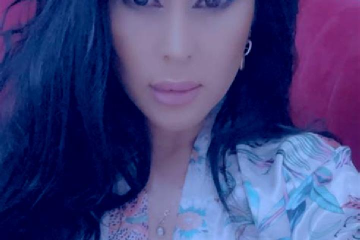 escort Ab Shirin