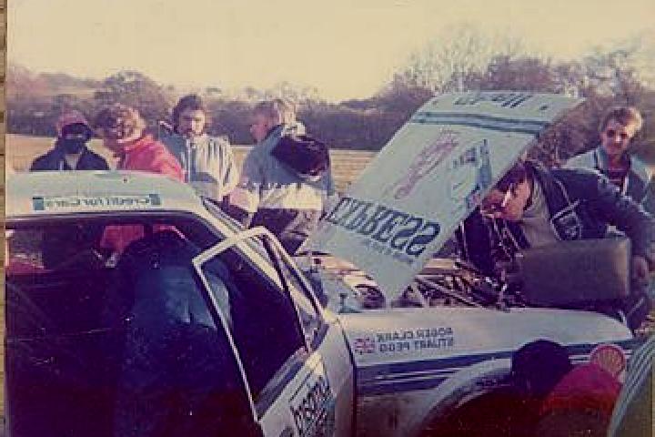 escort Abernant
