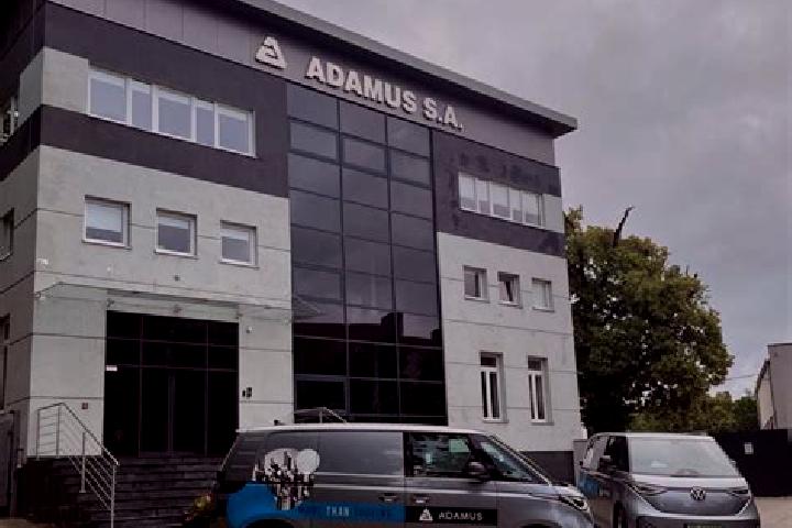 escort Adamus