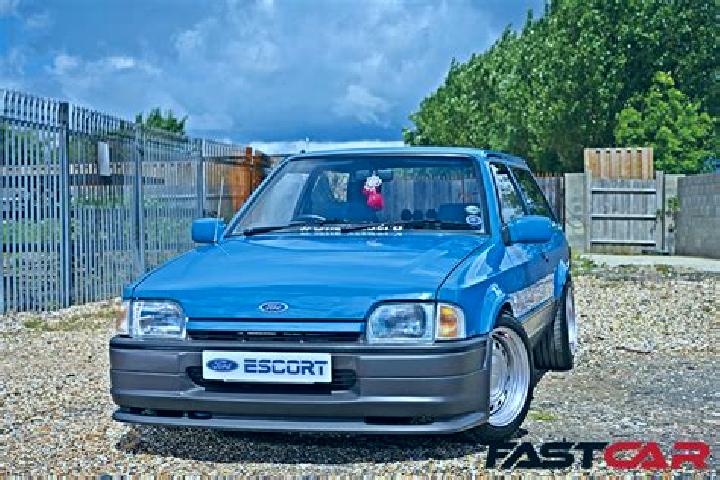 escort Akhurik