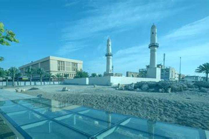 escort Al Khamis