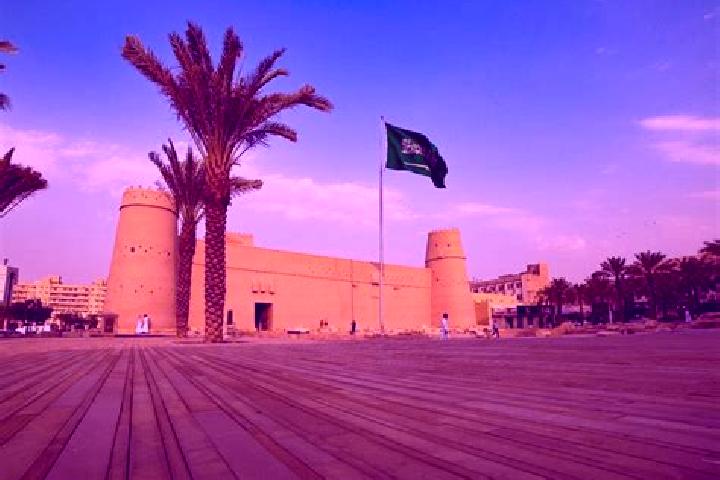escort Al Majma ah