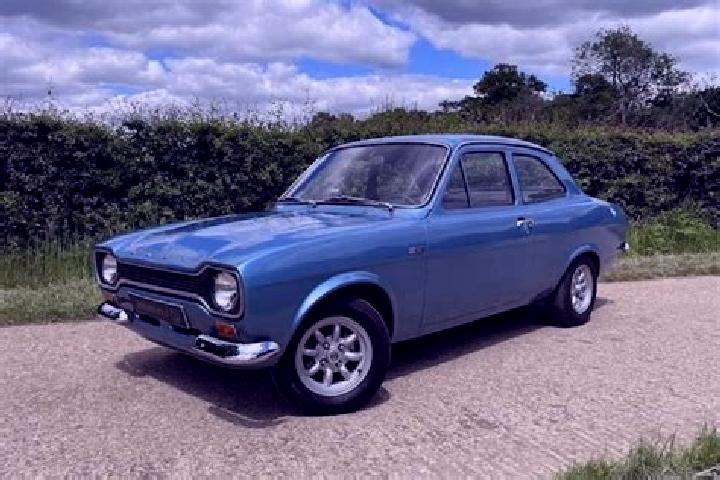 escort Allaire