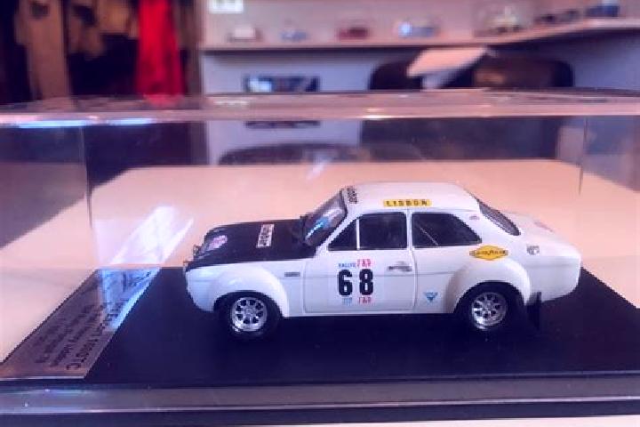 escort Alpine