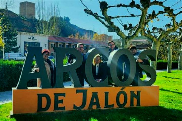 escort Arcos de Jalon