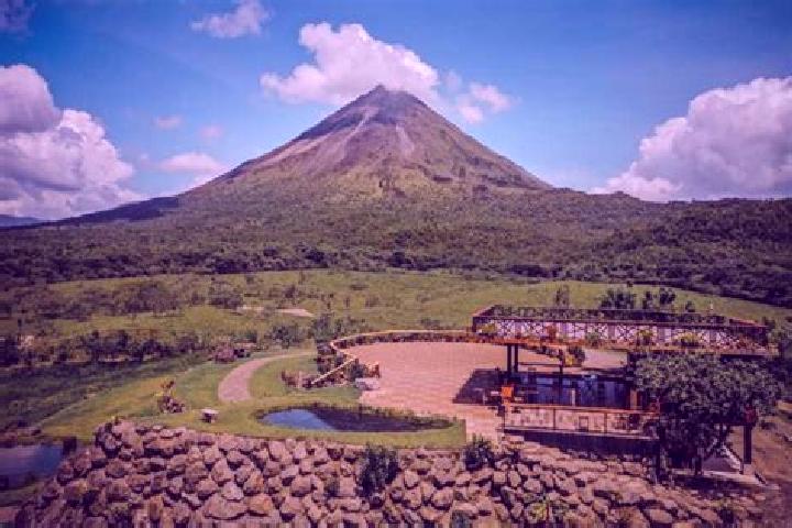 escort Arenal Santa Ana