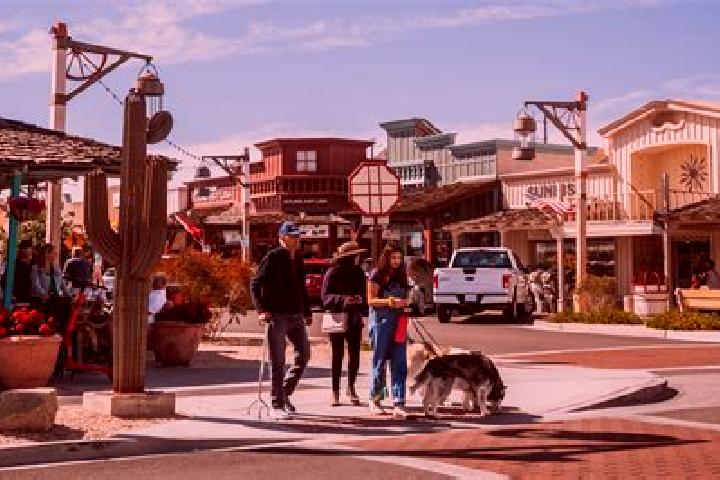 escort Arizona Village