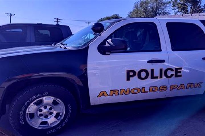escort Arnolds Park