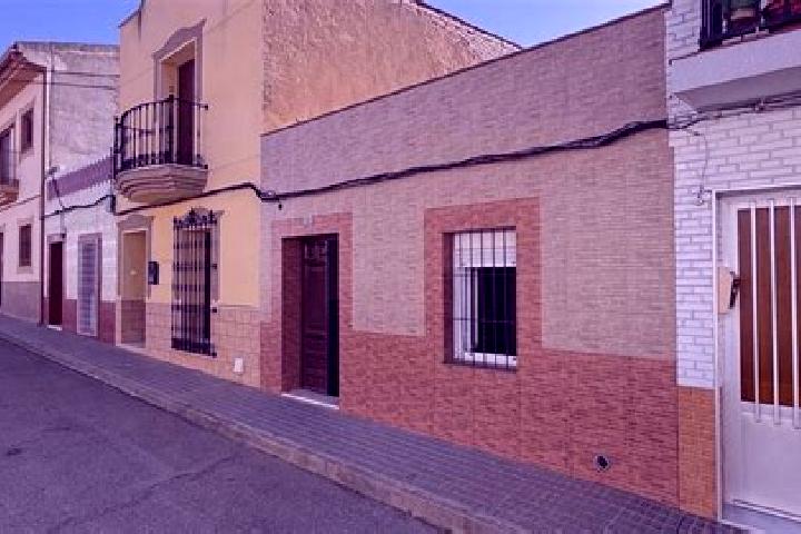 escort Arroyo de San Servan