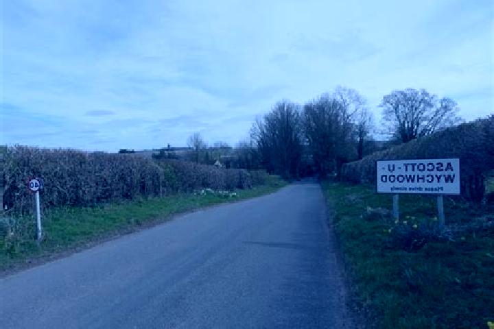 escort Ascott under Wychwood