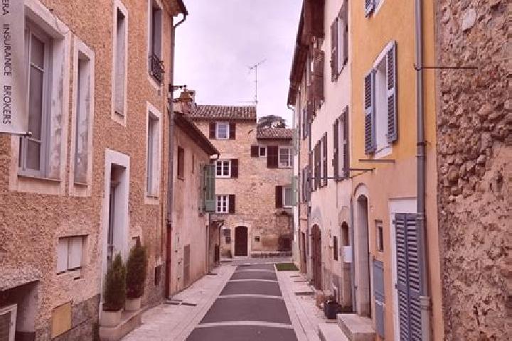 escort Auribeau-sur-Siagne