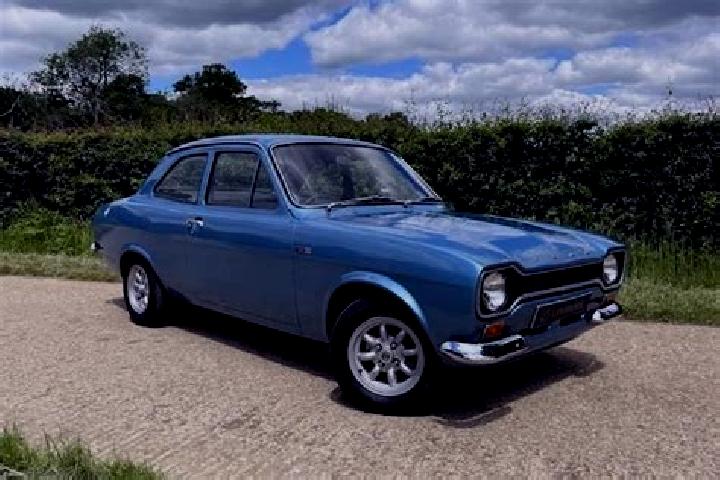 escort Aussillon