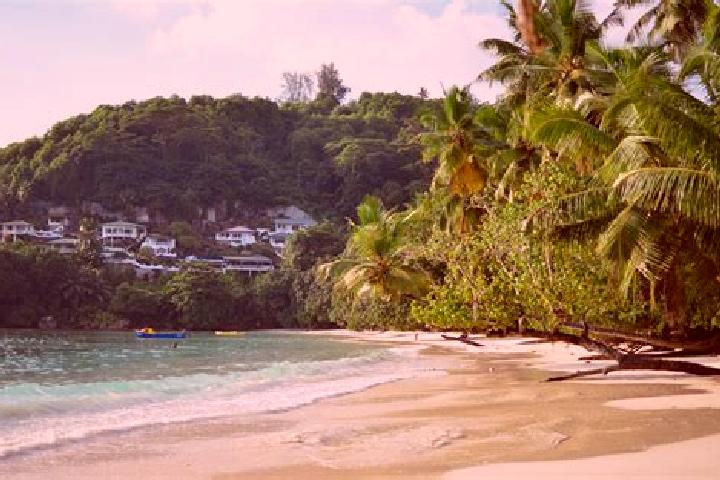 escort Baie Lazare