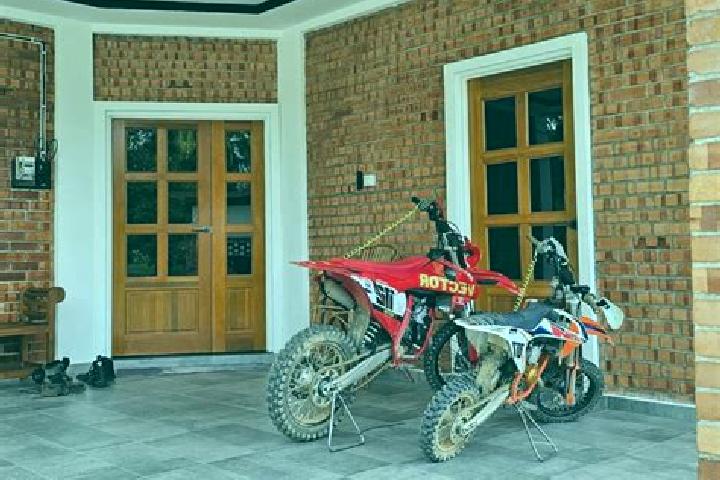 escort Batang Berjuntai