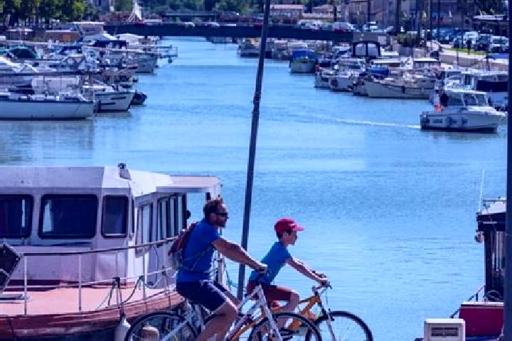 escort Beaucaire