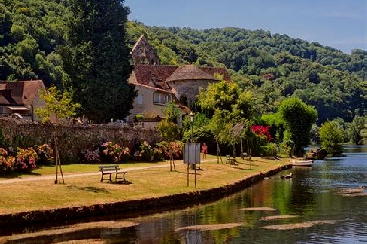escort Beaulieu-sur-Dordogne