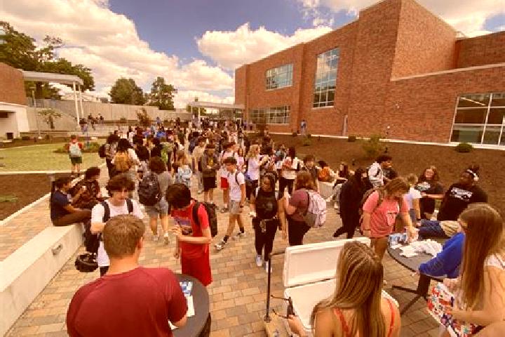 escort Benton Heights