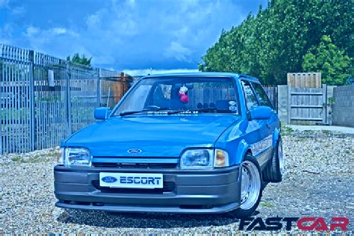escort Bhalukdubi