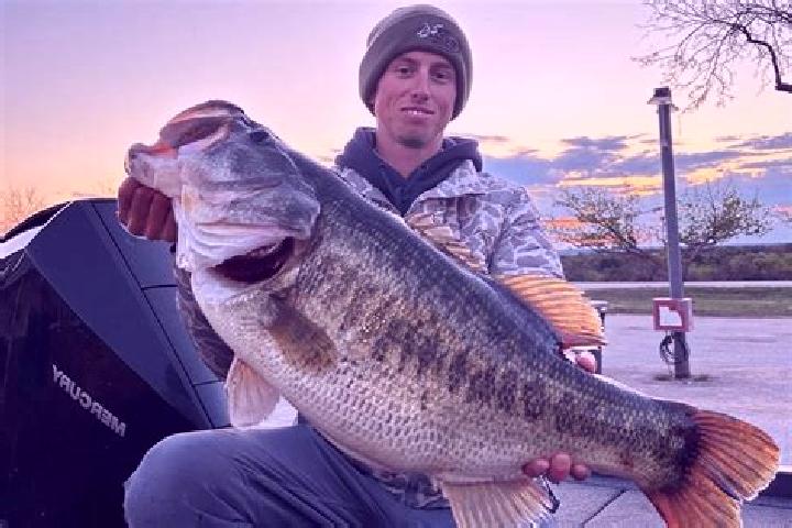 escort Big Bass Lake