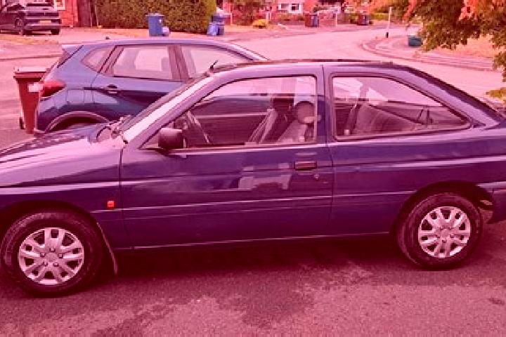 escort Blue Earth